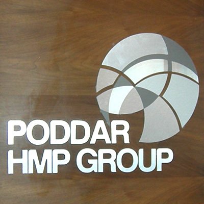 https://old.wysiwyg.co.in/sites/default/files/worksThumb/Poddar-HMP-Group%E2%80%93Door-Signage_1.jpg