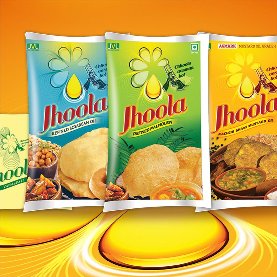 https://old.wysiwyg.co.in/sites/default/files/worksThumb/jvl-jhoola-oil-soyabean-mustard-palmolein-vanaspati-packaging-packet-2015.jpg