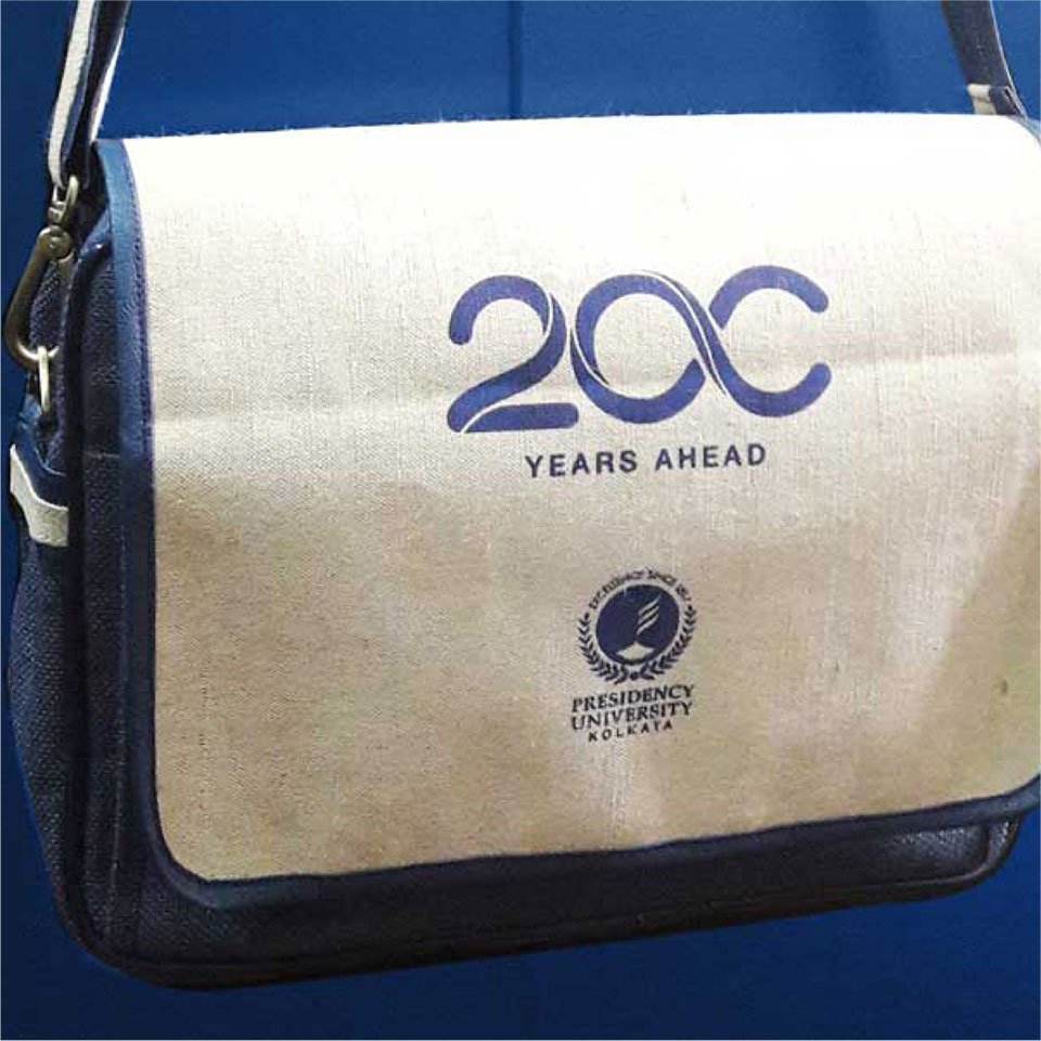 https://old.wysiwyg.co.in/sites/default/files/worksThumb/presidency-university-print-memorabilia-bag-2016-01.jpg